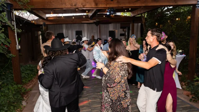 DANCING DJ XFACTOR COYLE WEDDING RANDI RAE PHOTOGRAPHY